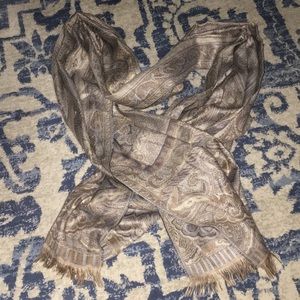 Boutique Grey Scarf